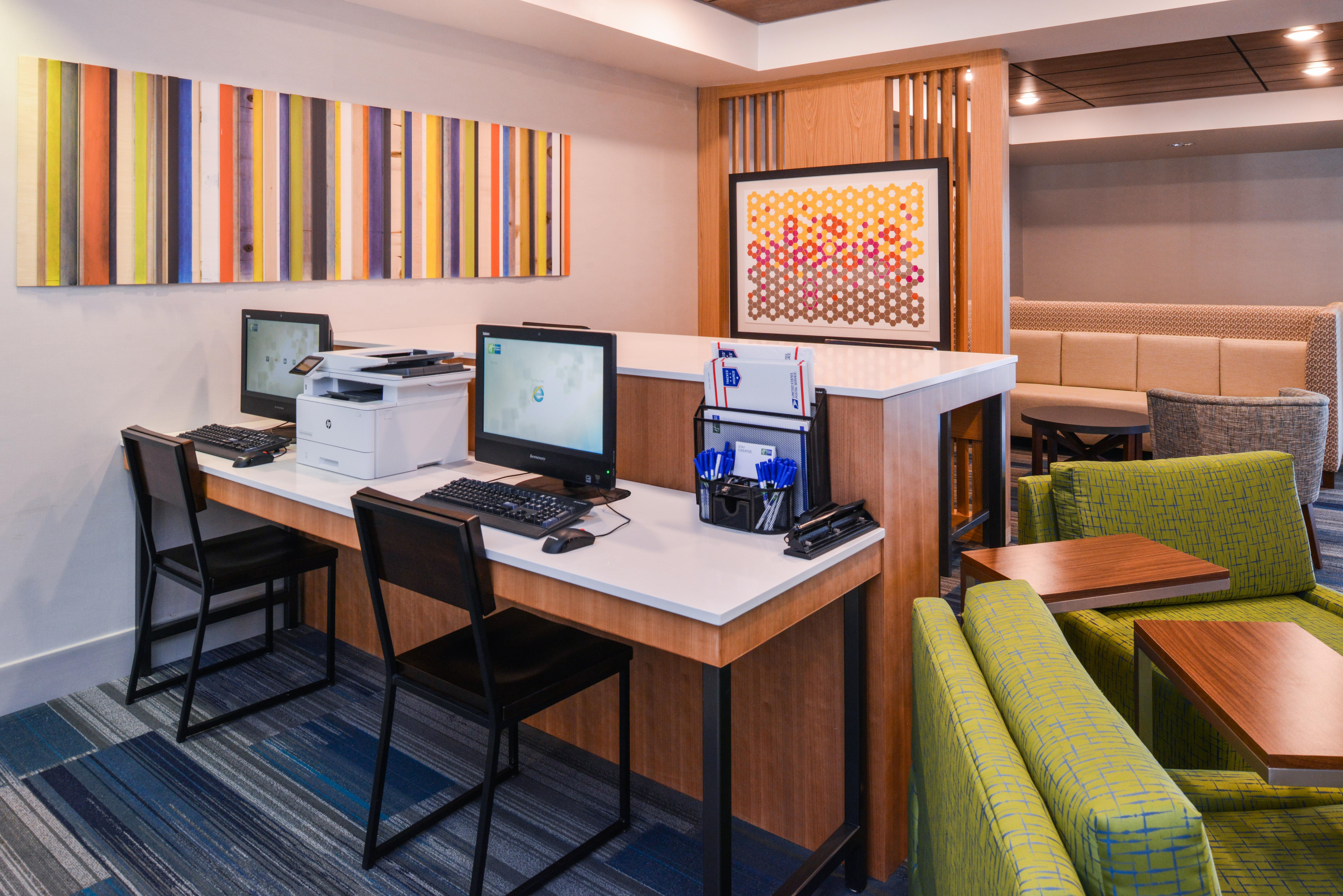 Holiday Inn Express Hotel & Suites Urbana-Champaign-U Of I Area By Ihg Exterior foto